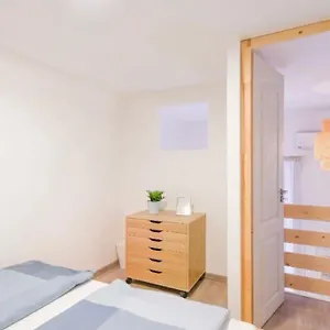https://2-bedroom-flat-in-nyar-str-boutique.inbudapesthotels.com